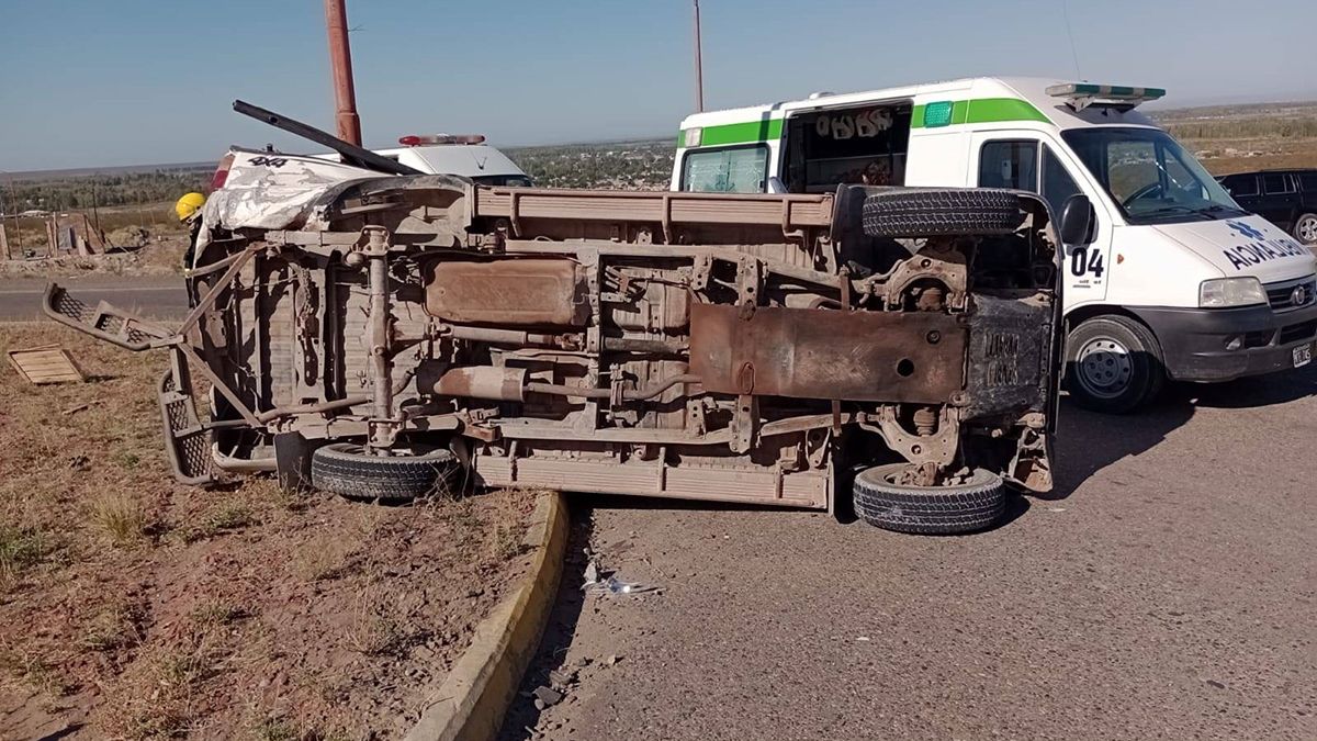 Se salvaron todos de milagro tras un brutal choque sobre la Ruta 151