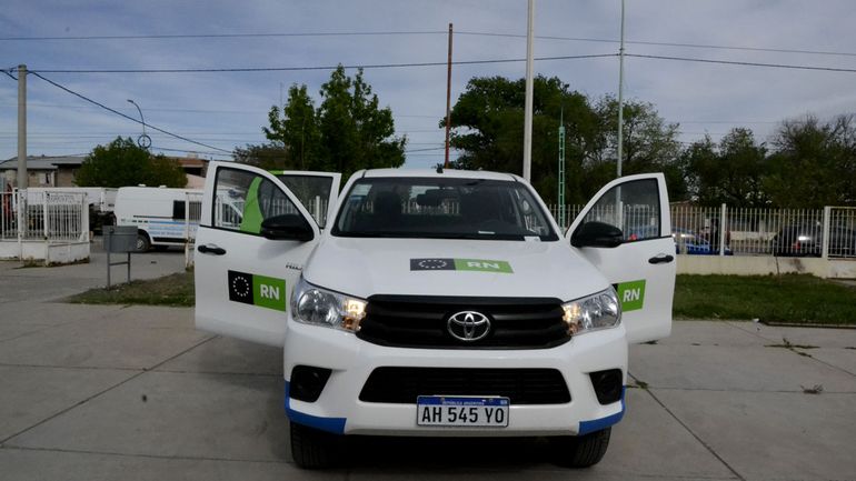 Además de las ambulancias, una camioneta tipo pick up 0 km se incorpora al servicio.