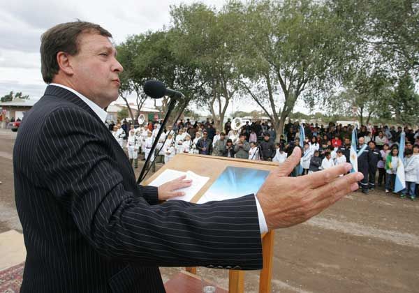 Importantes anuncios de Weretilneck para la Línea Sur