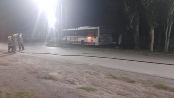 Un colectivo Koko chocó con un nicho de gas y provocó una fuga. Un colectivo Koko chocó con un nicho de gas y provocó una fuga.