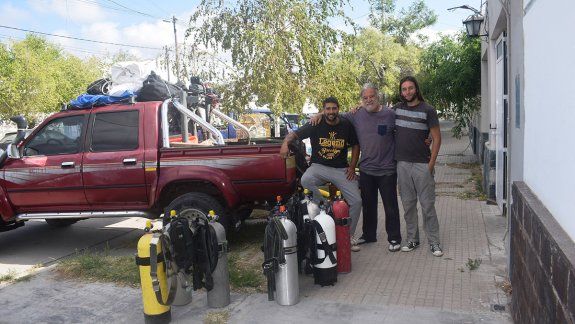 Buzos reflotarán un velero del Nahuel Huapi