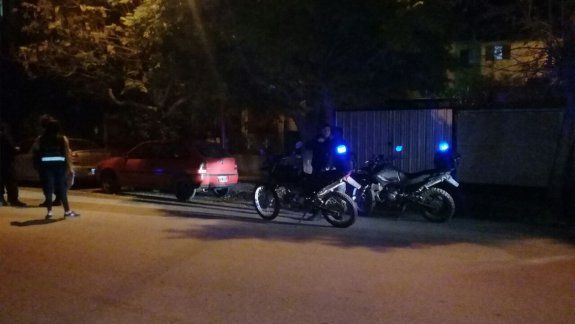en una noche recuperaron 2 motos y un auto con pedido de secuestro