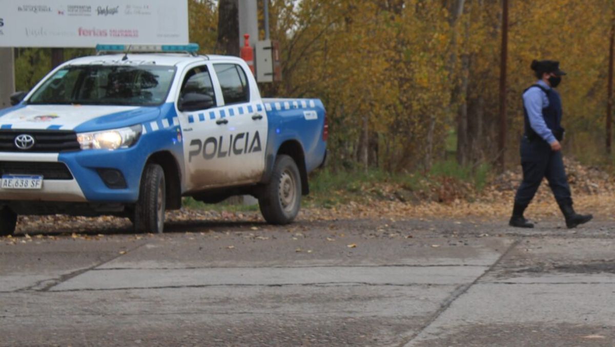 Borracho atropelló y huyó: lo atrapan dormido en el auto