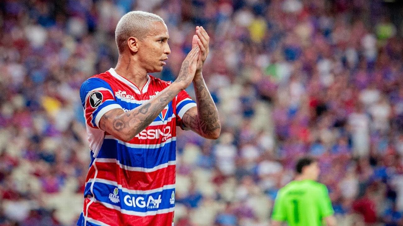 El alocado festejo de Deyverson con Martín Palermo en el Brasileirao que se volvió viral