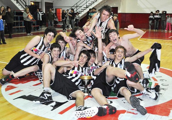 Van a Viedma por más gloria