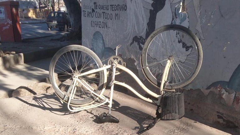 Los atraparon paseando por la ciudad con una bicicleta robada