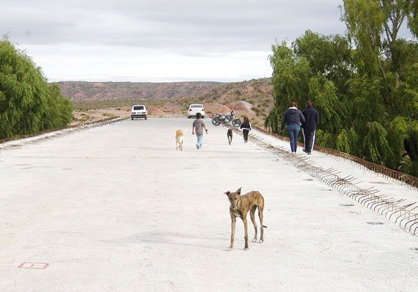 El puente de Isla Jordán sigue abandonado
