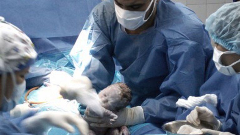 Los primeros bebés del 2016 nacieron en Tucumán