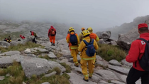 rescataron a las 75 personas varadas en el cerro champaqui