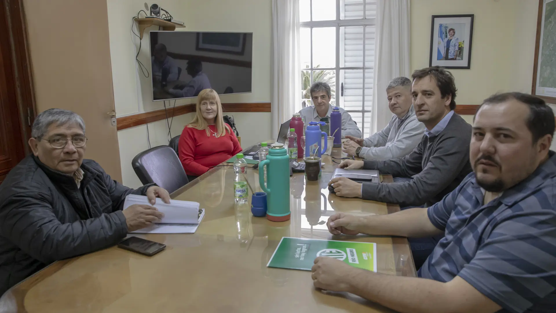 El gobierno presentó nueva oferta salarial a los gremios