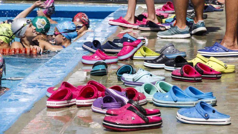 Un acuerdo que no se cumplió demoró las clases de natación