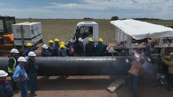 Concretan la primera soldadura del Gasoducto Néstor Kirchner