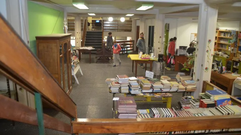 Una intensa actividad cultural, social y educativa se desarrolla permanentemente en la Biblioteca Popular Bernardino Rivadavia, la Biblio.