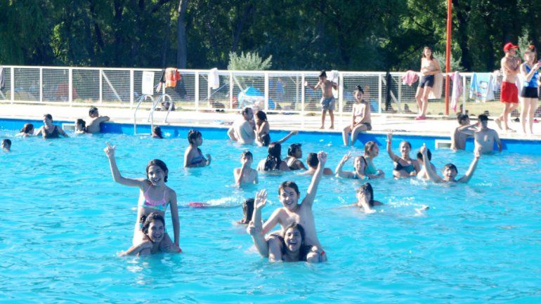 El verano ya se vive a pleno en las piletas municipales
