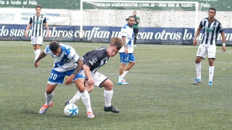 Juan Strak jugará como doble cinco con Lucas Mellado. Su último partido de titular fue contra Juventud Antoniana