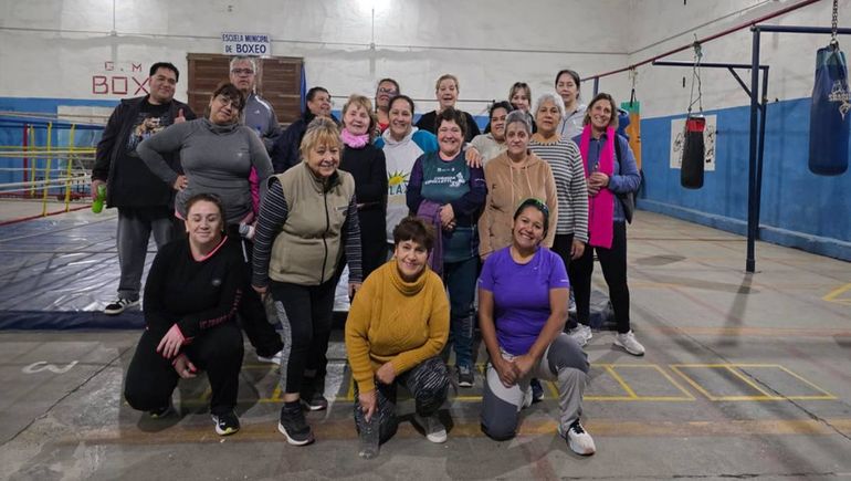 Las clases se realizan en el Complejo Deportivo Municipal de Cipolletti.