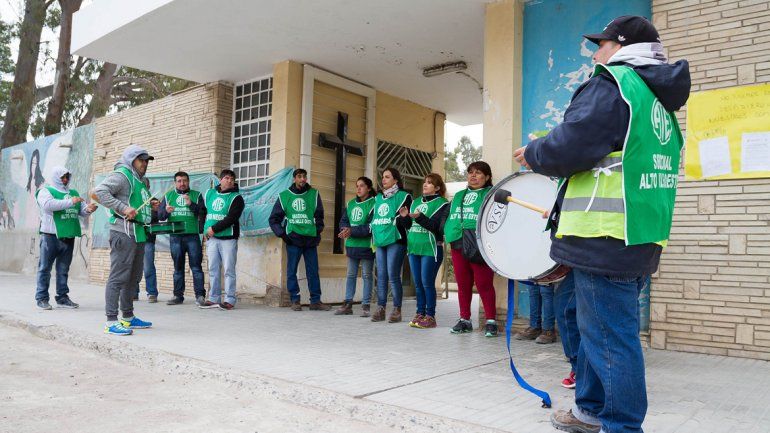 El conflicto comenzó hace meses e incluyó varias semanas de paro en el cementerio cipoleño.&nbsp;