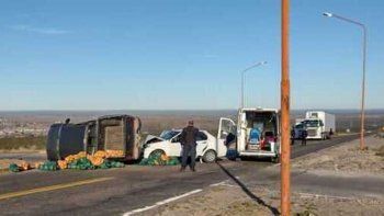 brutal accidente sobre la ruta nacional 151 dejo tres heridos