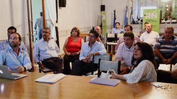provincia y municipios controlaran la calidad del agua en los rios