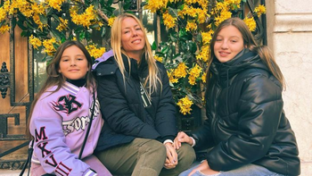 Nicole con sus hijas Allegra y Sienna, en Valencia.