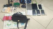 El ladrón no solo le robó el celular a un pasajero, sino que también se había apoderado de una cartera. El ladrón no solo le robó el celular a un pasajero, sino que también se había apoderado de una cartera.
