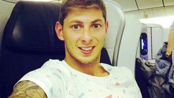 busqueda de emiliano sala: hallan dos asientos de un avion 