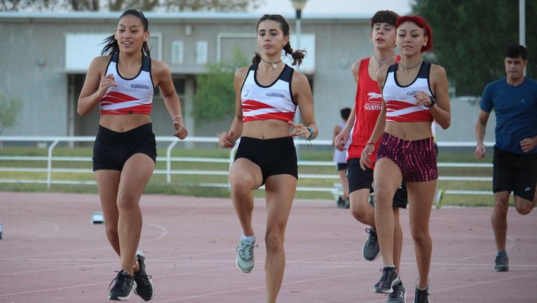 Orgullo: cuatro atletas cipoleños competirán en Rosario