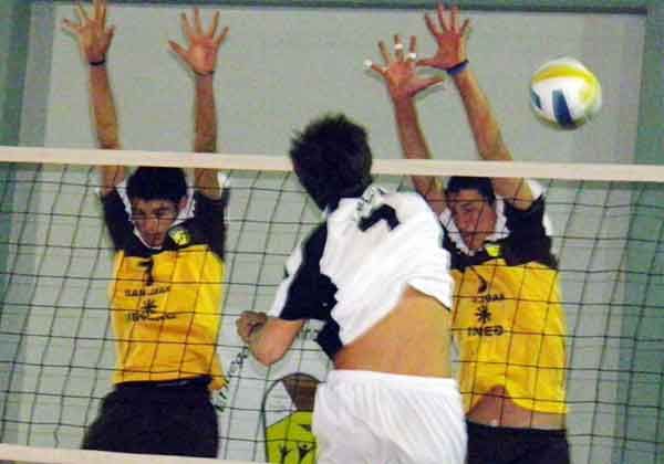 Título para la Escuela Municipal de vóleibol de Cipolletti