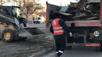 Un nuevo operativo de limpieza ya recorre el barrio San Lorenzo de Cipolletti.