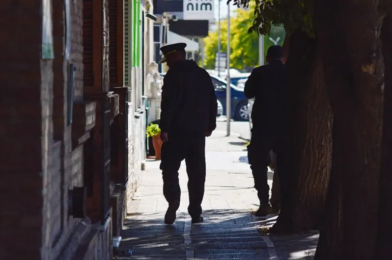 El atacante descartó el arma utilizada.