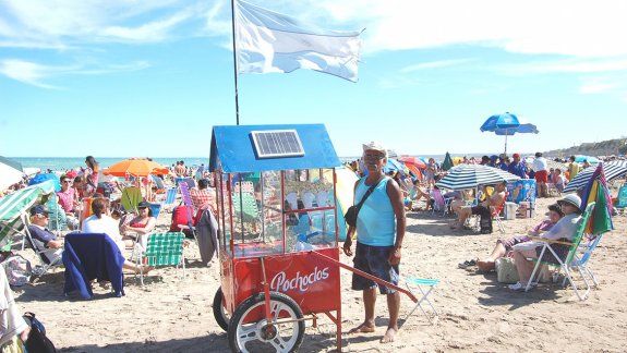 En Las Grutas habrá más controles a los vendedores ambulantes.