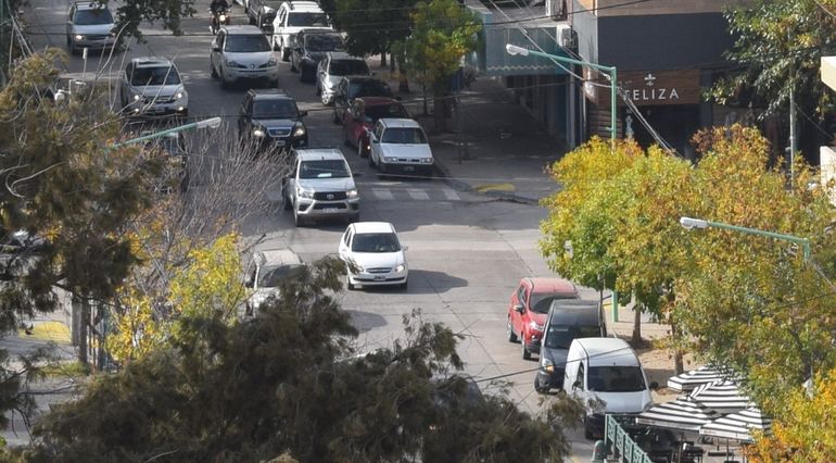 ¡Atención! Desde este lunes no se podrá estacionar más en estas calles de Cipolletti: habrá multas