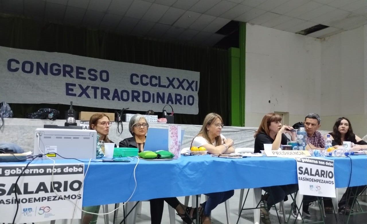 Unter va al paro por 24 horas y anticipa que puede peligrar el inicio del ciclo lectivo 2025.