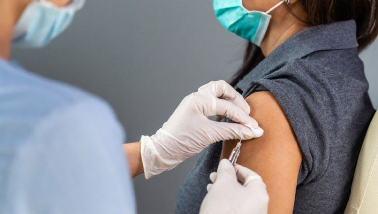 ¿Hay que vacunar a los niños que ya tuvieron coronavirus?