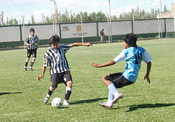 Incidentes en Inferiores de la Liga Confluencia