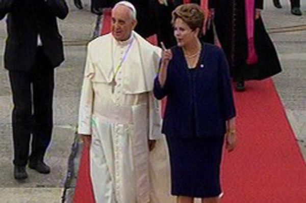 Francisco ya llegó a Brasil