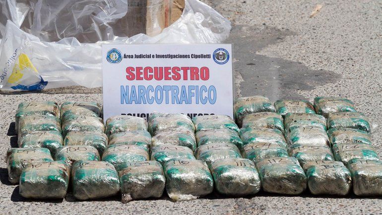 Condenan a un camionero allense por tráfico hormiga de drogas