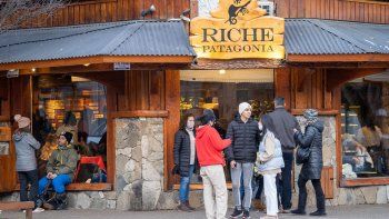 Sin nieve, desbordan los restoranes y las excursiones en los destinos cordilleranos.