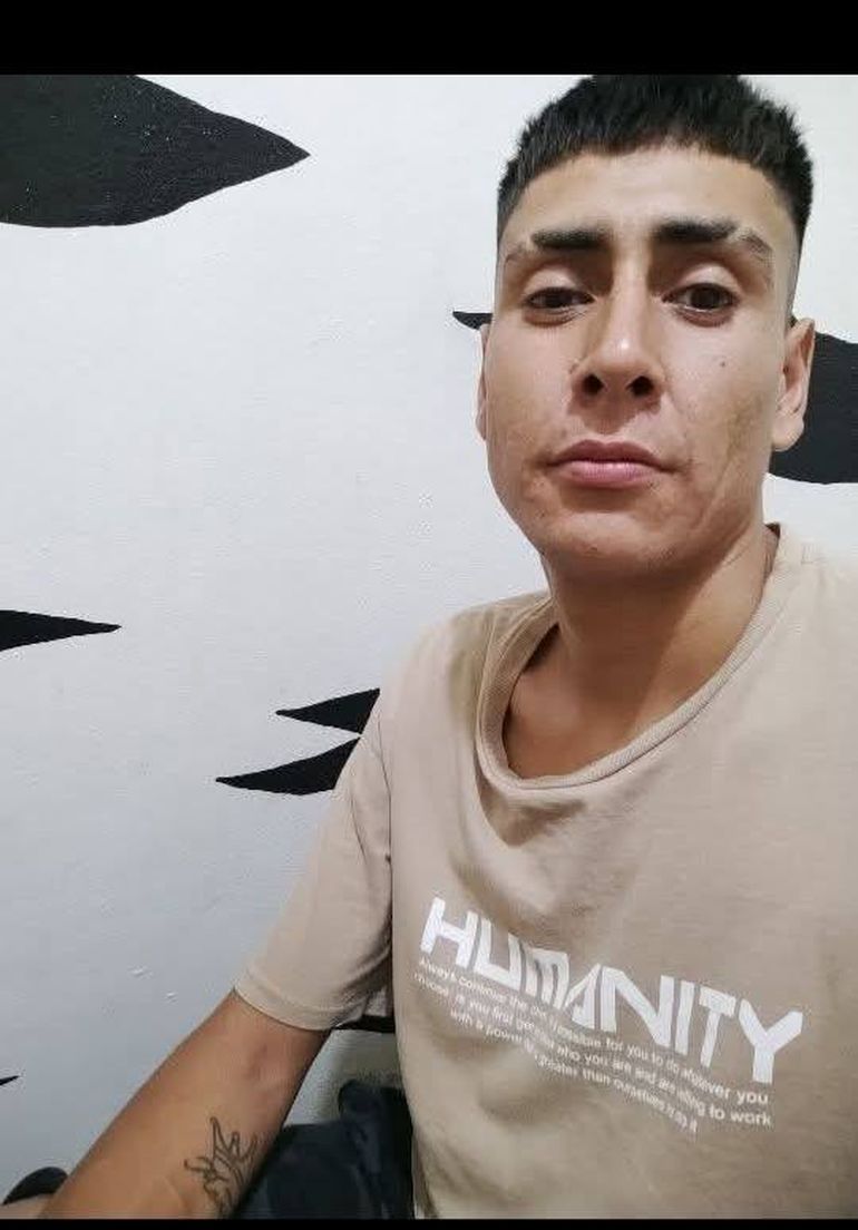 Kevin Hernández tiene 26 años y se reportó su desaparición el 22 de febrero en Lamarque.
