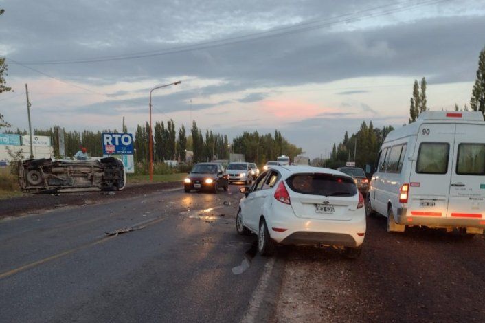 Un vuelco y dos choques al inicio de la Semana Santa