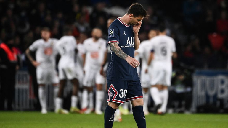 Messi salió lesionado en el agónico triunfo de PSG