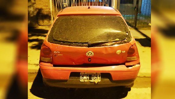 Volvían del lago y las chocó una RAM que se fugó