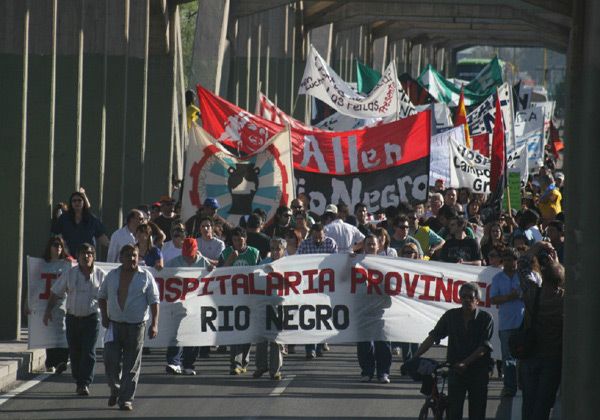 Los hospitalarios marcharon por los puentes carreteros