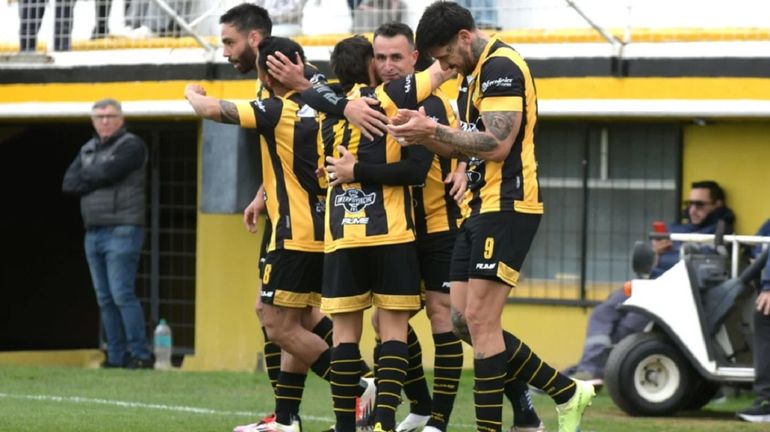 Olimpo comenzó ganando en su grupo. Foto: Diario La Neuva
