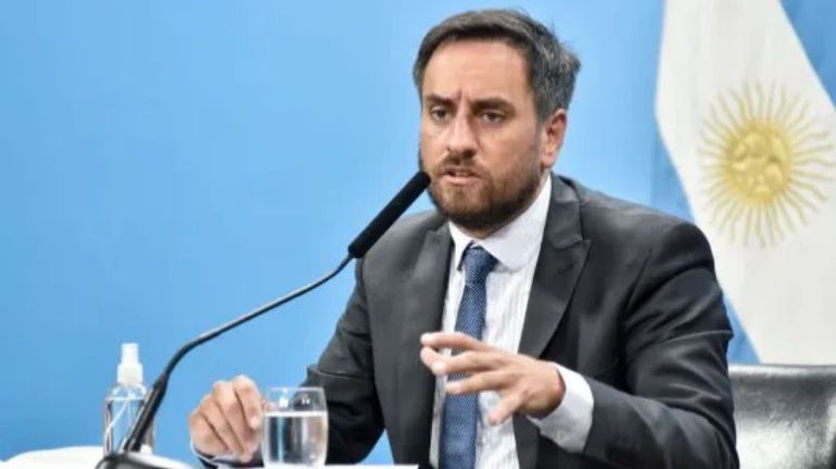 Cabandié pidió la renuncia de los que declararon el Lanín como sitio sagrado