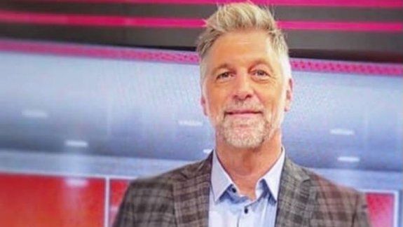 Cabak se bajó de Nosotros a la mañana