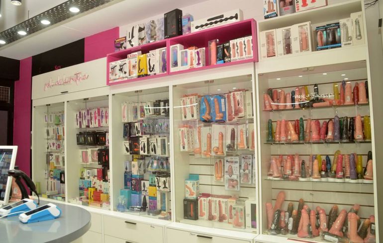 Juguetes sexuales de todos los tamaños, para todos los gustos en el centro cipoleño.