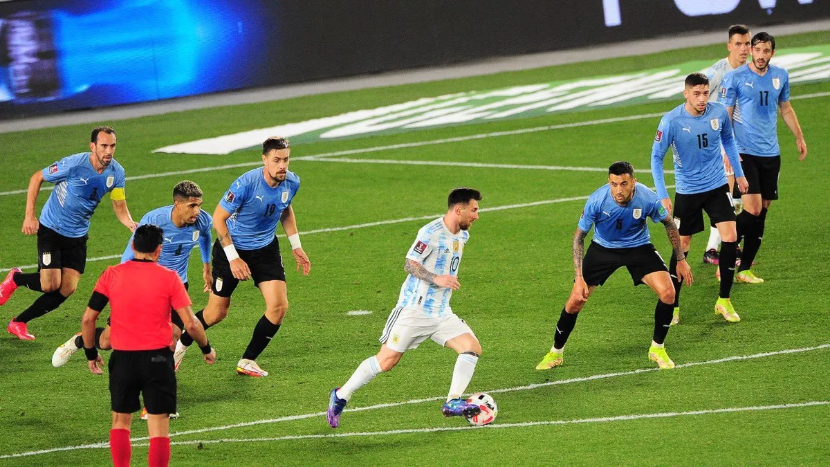En el último partido, Messi los volvió locos a los charrúas.