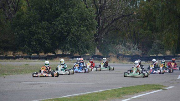 El Prokart pone en marcha otra temporada en su casa, la Isla Jordán.