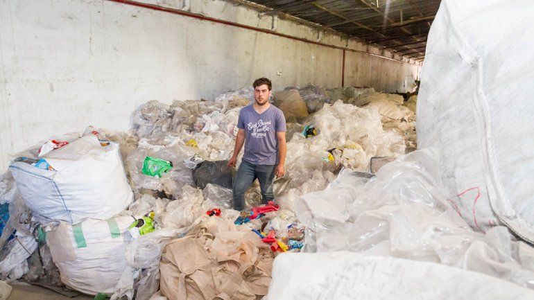 &nbsp;Raúl Assum tiene su novedoso emprendimiento en un galpón ubicado en la calle General Paz de Cipolletti.&nbsp;